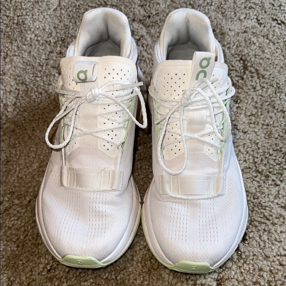 On Running Women's Athletic Shoes - White and Light Green